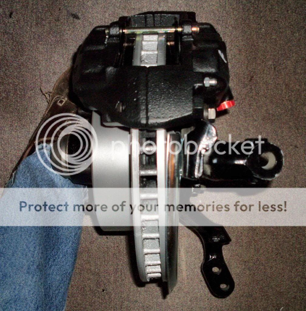 Left and right side brake calipers front. Marking must be wrong